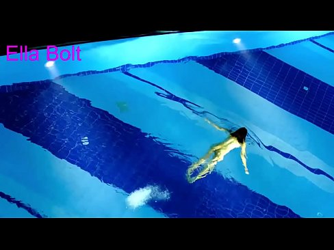 ❤️ Ma nistax nieqaf nara, blonda żagħżugħa maqbuda tgħum nuda fil-pool tar-resort ELLA BOLT Video tal-ħakk  lilna mt.image-kassir.ru ️❤